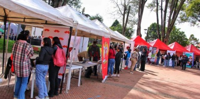 Feria de empleo en el Parque Fundacional de Fontibón Feria de empleo en el Parque Fundacional de Fontibon