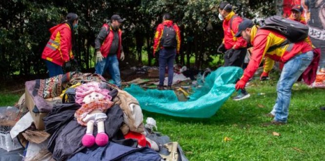 Fontibón recupera espacio público en Portón de Hayuelos con operativo liderado por la Alcaldía Local