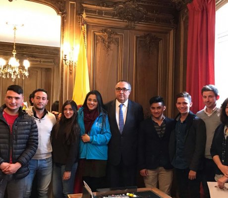 Estudiantes de Fontibón Embajada Francesa