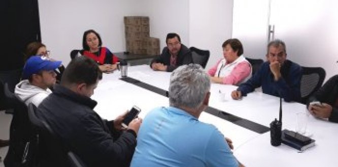 Alcaldesa local y comunidad